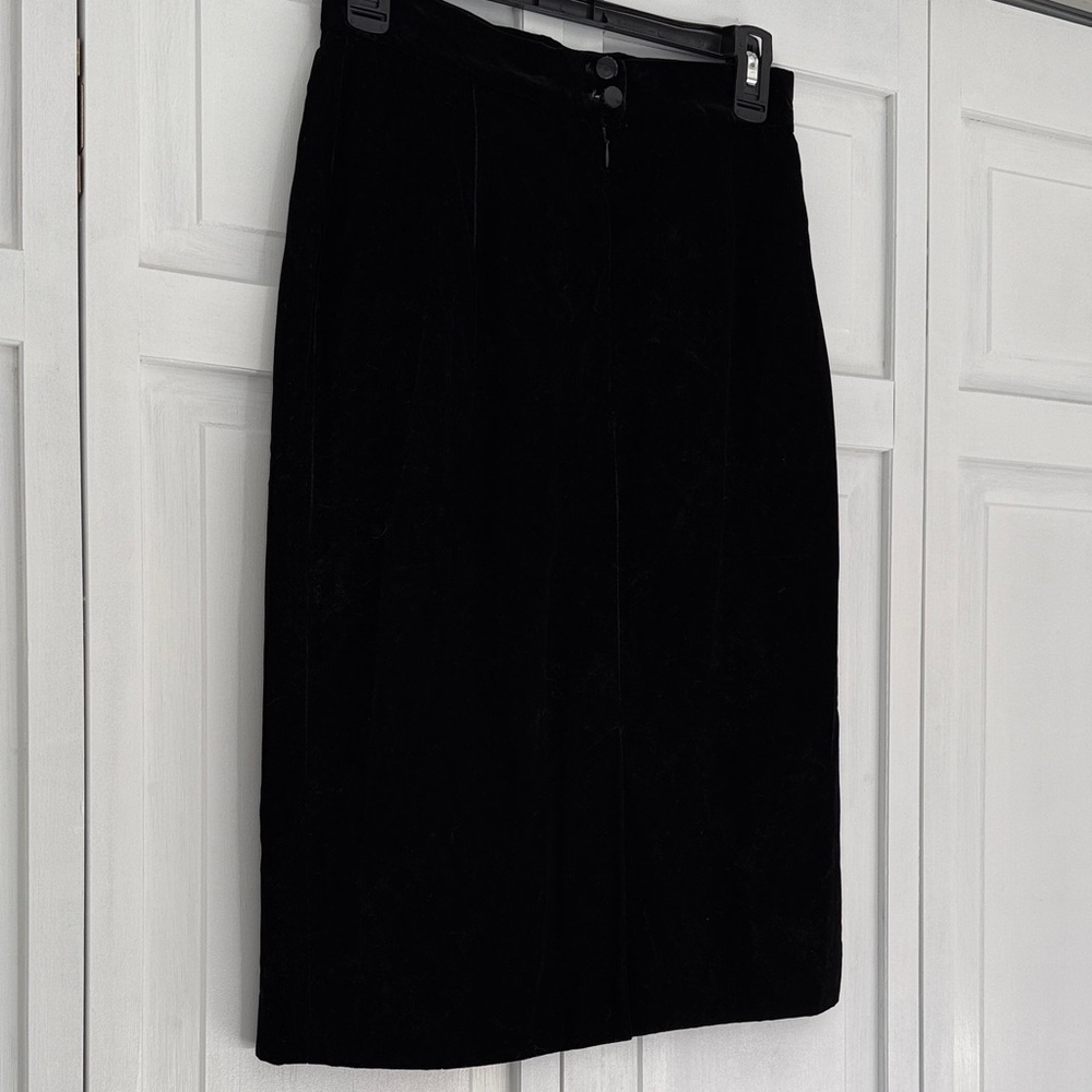 Vintage Jones New York Black Velvet Pencil Skirt - Picture 4 of 5